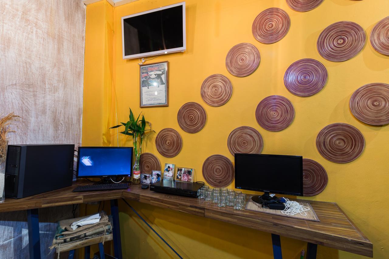 Wire Hostel Patong Exterior photo