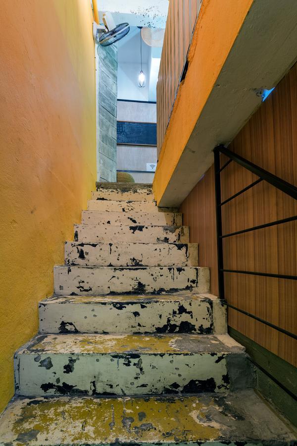 Wire Hostel Patong Exterior photo