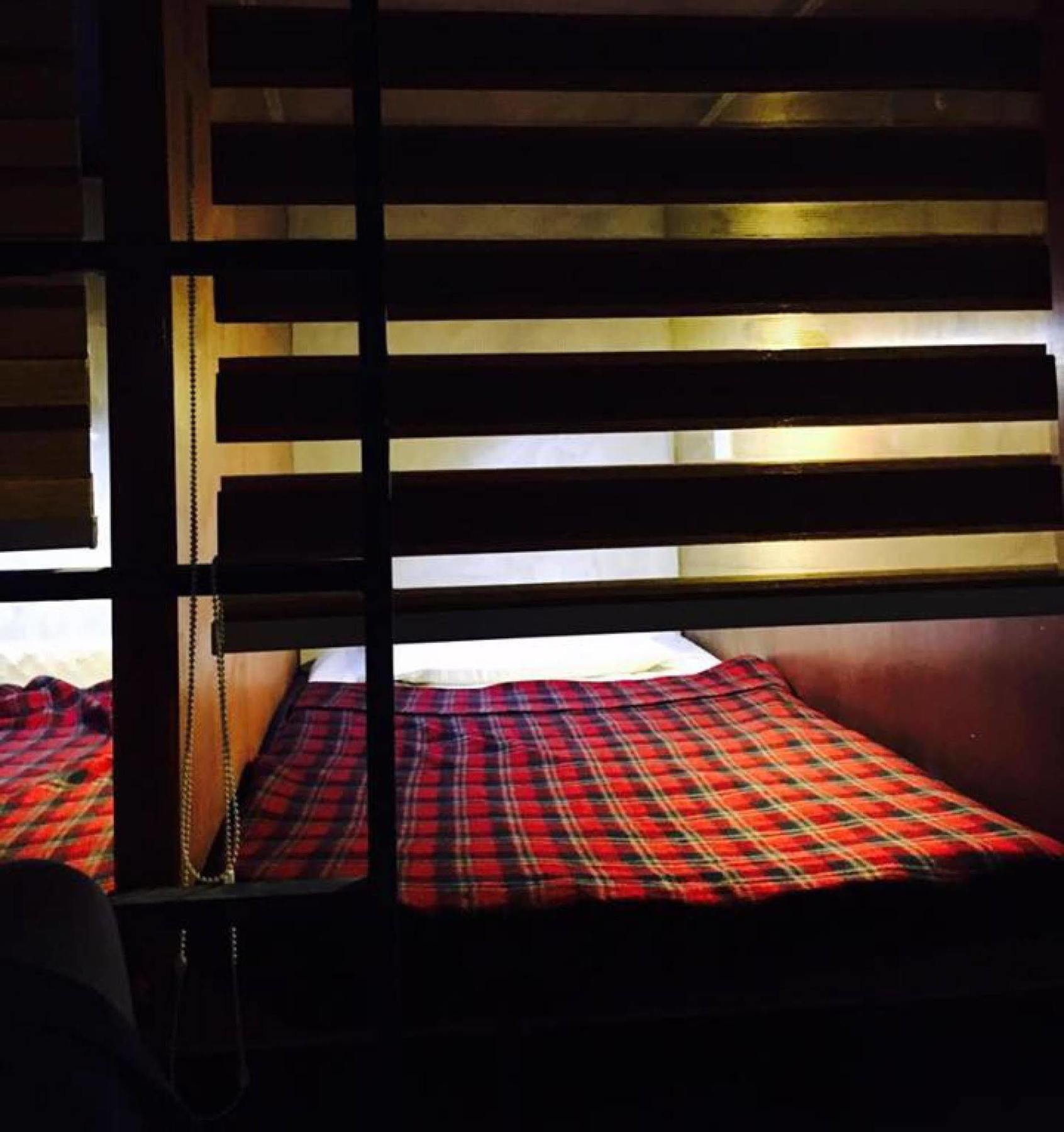 Wire Hostel Patong Exterior photo